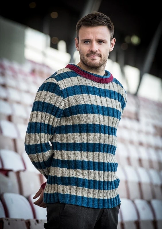 H1737 Ribstrikket herresweater med striber
